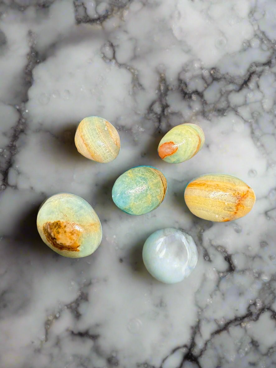 Blue Onyx Aquatine Calcite Tumble