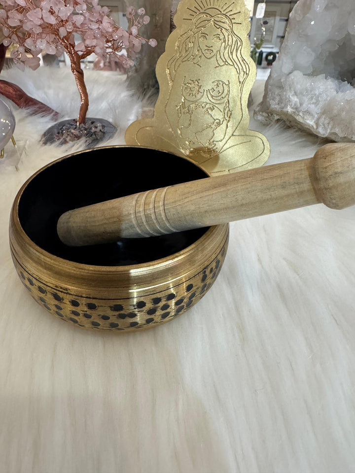 Hammered Singing Bowl (4' Diameter) with Wooden Mallet