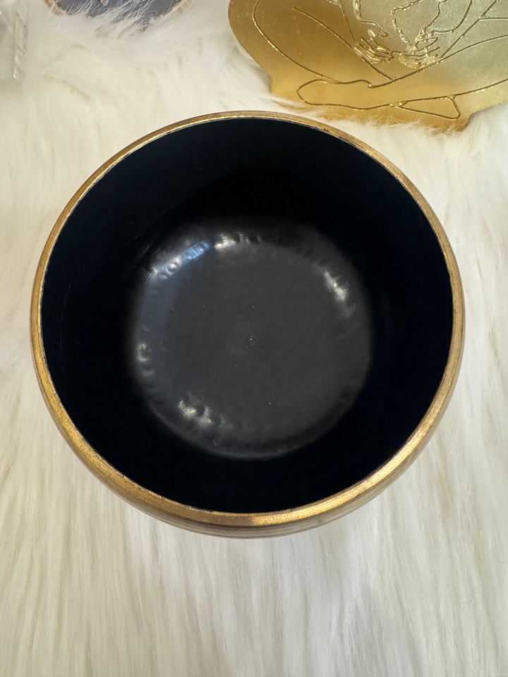 Hammered Singing Bowl (4' Diameter) with Wooden Mallet