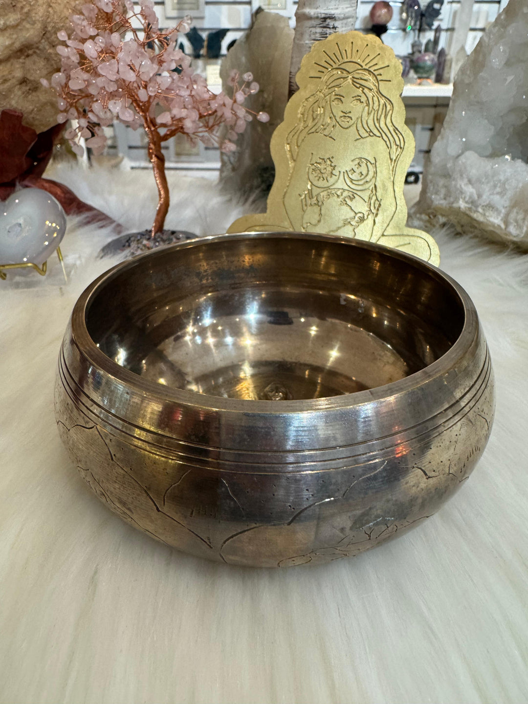 Silver White Tibetan Meditation Singing Bowl (5' Diameter) with Wooden Mallet