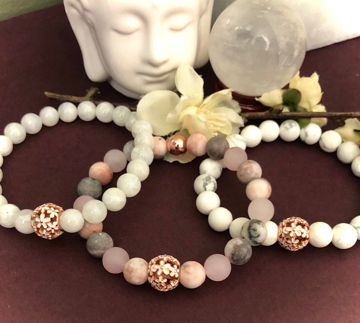 'Daisies in Bloom' - Gemstone Bracelet - Rose Gold-toned